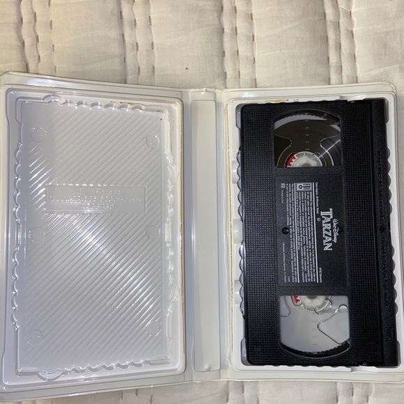 Tarzan VHS - Picture 3 of 3